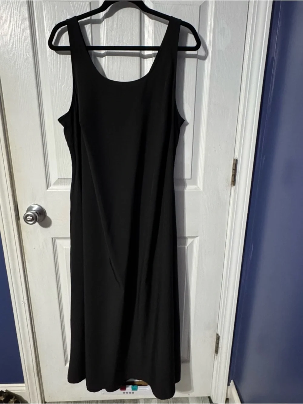 torrid Black Sleeveless Scoop-Neck Maxi Dress - Picture 1 of 8